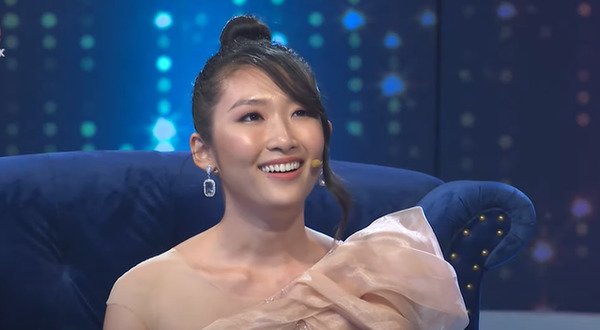 Loạt ảnh trước - sau của nữ chính NALA khi bước ra sân khấu khiến tất cả thở phào: Thợ trang điểm lên tay rồi đây! - Hình 1
