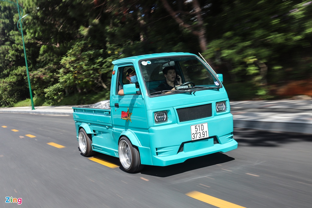 Xe tải nhỏ Suzuki Carry độ widebody tại TP.HCM - Hình 1.
