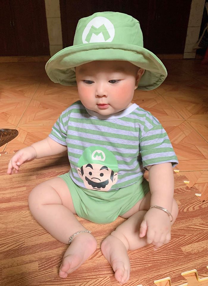 Super cute chubby baby, expressive enough to make a whole store of memes - Photo 6