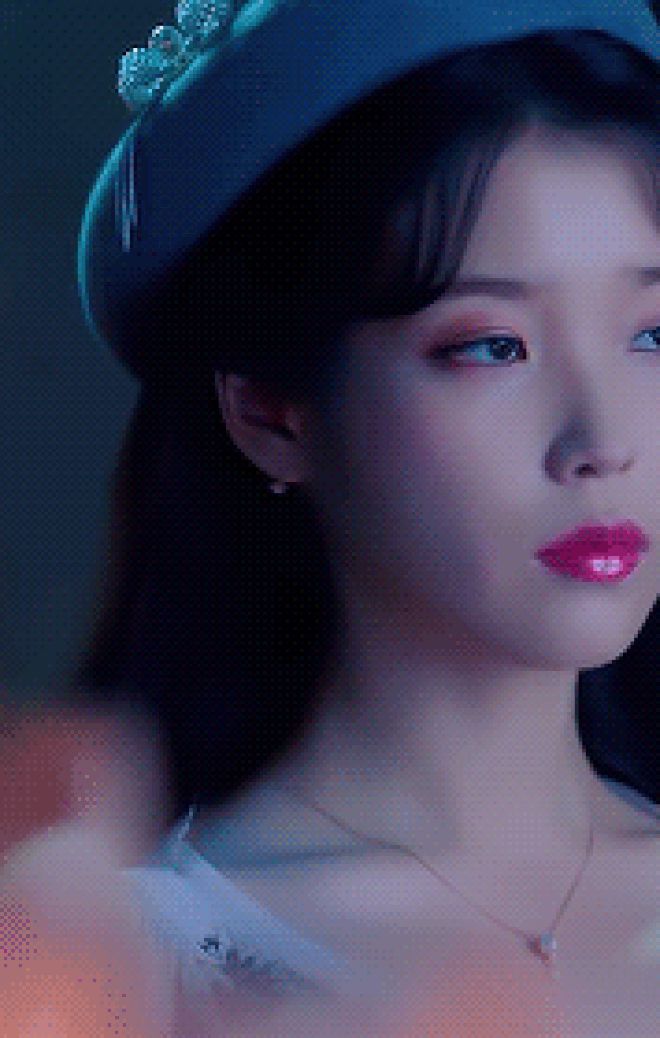 3 điểm giống giữa nàng thơ của Kim Soo Hyun và chị Nguyệt IU: Đều nằm kèo trên với nam chính, đam mê biến màn ảnh thành sàn catwalk - Hình 19