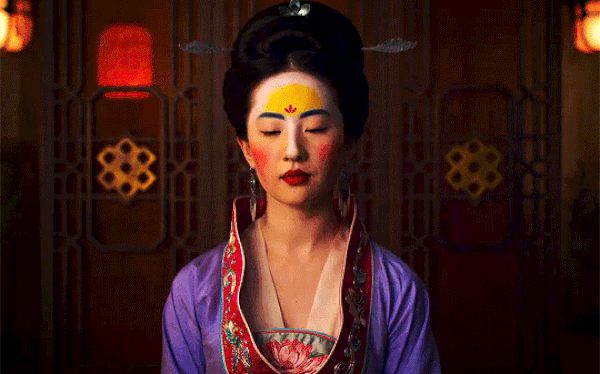 Bom tấn Mulan lại bị dời lịch, Disney kêu gào còn phòng vé Trung Quốc vẫn im thin thít - Hình 3