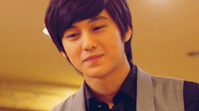 Ngất lịm vì loạt ảnh úp thính của Kim Bum, fan tấm tắc: Chàng gốm lại phong độ như ngày nào! - Hình 9