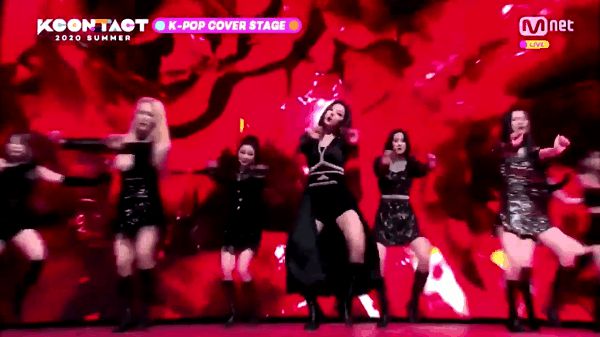 Nhóm nhạc đàn em cover hit Psycho, người khen hay hết lời, kẻ đá đểu Đang hát nhép Red Velvet đấy à? - Hình 2