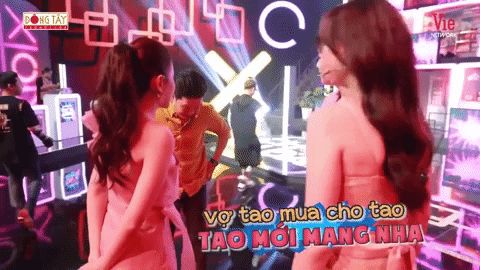 Trường Giang tiết lộ lí do mang mãi 1 đôi giày vì vợ, còn nhân tiện nhắc khéo Trấn Thành - Hình 1