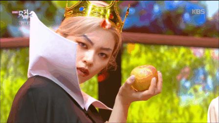 Music Bank tập đặc biệt: TWICE cosplay có tâm, IZ*ONE hoá nàng thơ Disney, Red Velvet hụt sân khấu hit còn NCT vắng Taeyong vì bê bối bị lật lại - Hình 1