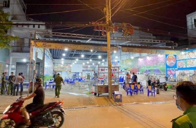 200 giang hồ mang hung khí đập phá quán ốc TP.HCM: Đã khoanh vùng được đối tượng - Hình 1