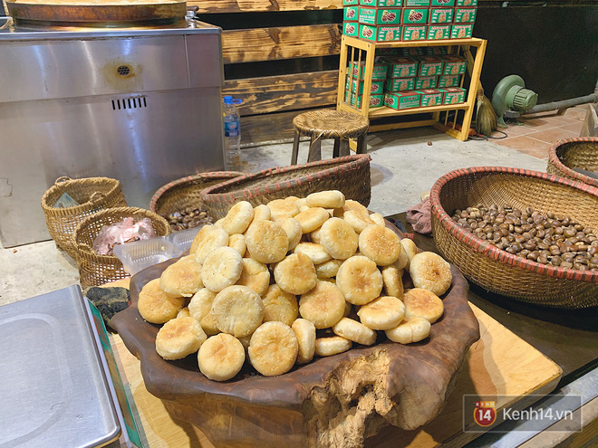 Đến Sa Pa thử bao nhiêu đặc sản nhưng không phải ai cũng từng biết đến món bánh hạt dẻ này - Hình 3