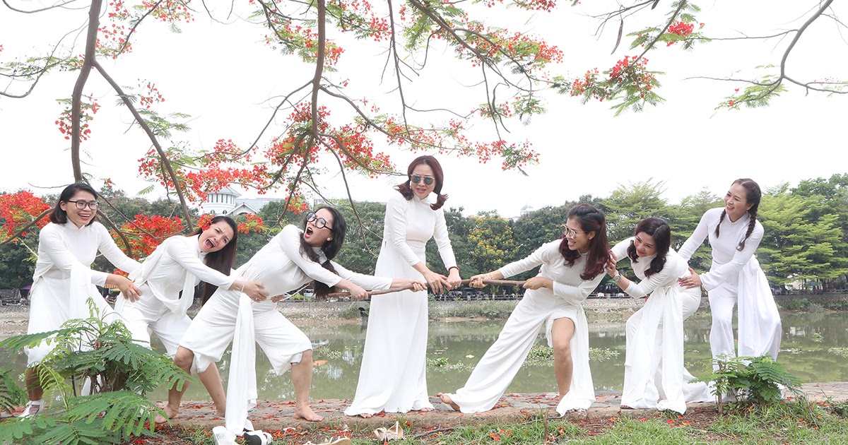 Hội chị em thực hiện bộ ảnh kêu gọi đừng chặt phượng - Hình 11