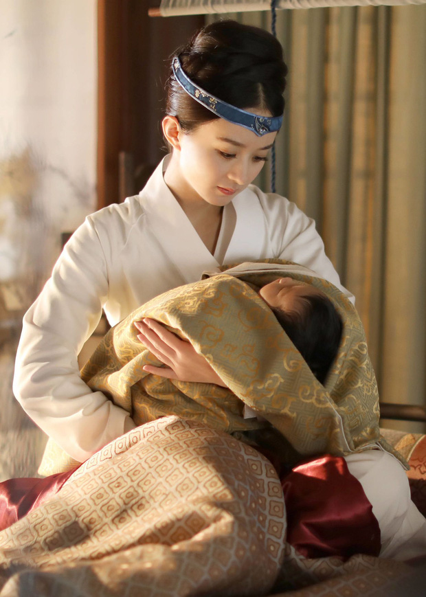 Mới sinh con được hơn 1 năm, Triệu Lệ Dĩnh đã tất bật quay lại đóng phim, có bí quyết gì mà giảm cân nhanh vậy? - Hình 1