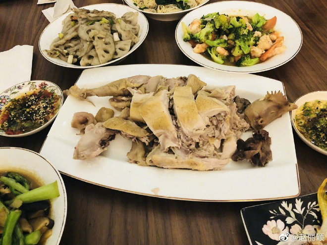 Mới sinh con được hơn 1 năm, Triệu Lệ Dĩnh đã tất bật quay lại đóng phim, có bí quyết gì mà giảm cân nhanh vậy? - Hình 14