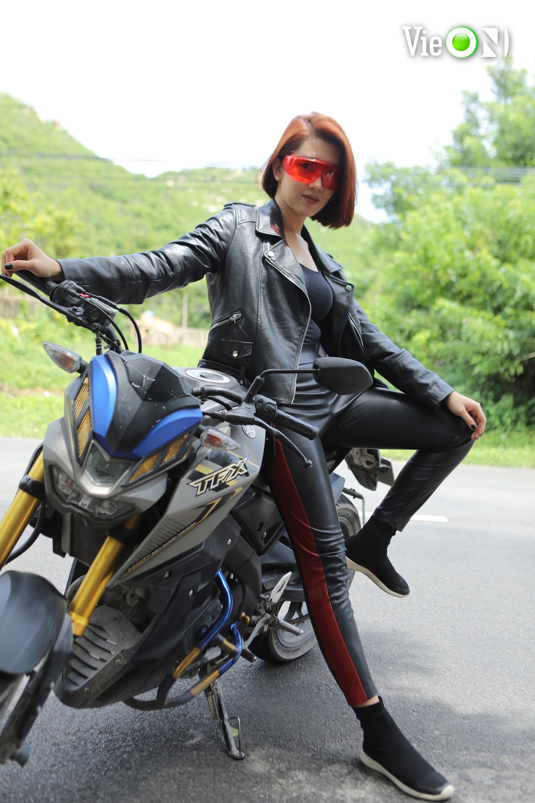 Thúy Ngân gặp tai nạn khi đóng phim hành động: Bị bạn diễn đá vẹo mũi, té từ sàn đấu cao nửa mét gãy ngón tay phải nhập viện - Hình 5