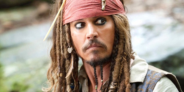 Pirate Johnny Depp reveals shocking income - Picture 1
