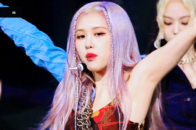 Hé lộ danh tính người chọn cho Rosé (BLACKPINK) màu tóc tím khói gây bão toàn cầu - Hình 2