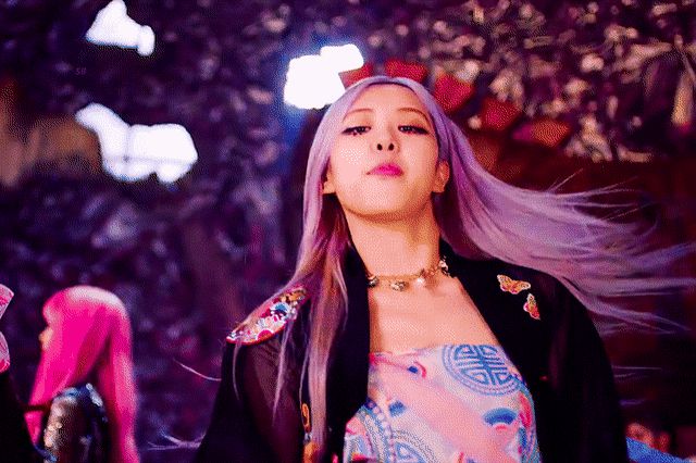 Hé lộ danh tính người chọn cho Rosé (BLACKPINK) màu tóc tím khói gây bão toàn cầu - Hình 8