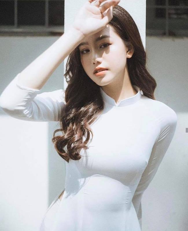 Nữ sinh Việt nổi như cồn vì quá xinh trong áo dài trắng ngày bế giảng - Hình 13