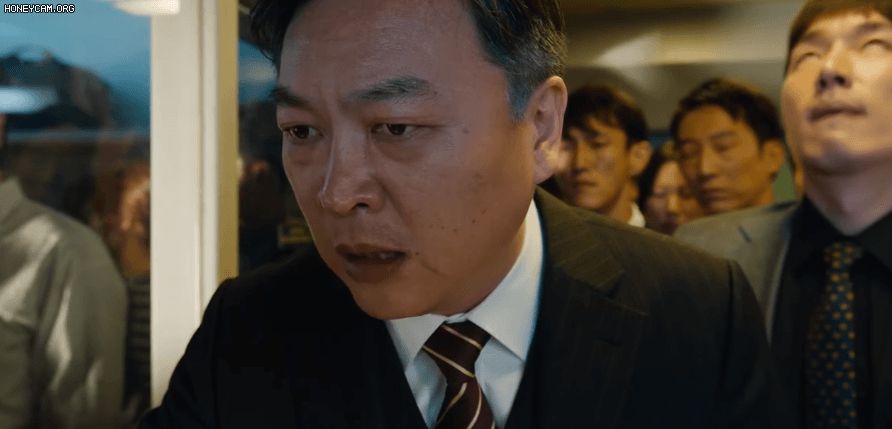 So kè 3 gã phản diện ở vũ trụ Train To Busan: Đại ca biến thái Peninsula kém xa giám đốc hèn hạ năm nào - Hình 2