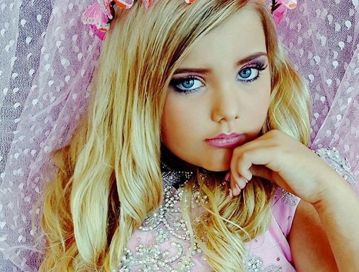 Eden Wood: Từ hoa hậu nhí nước Mỹ bị chín ép đến thiếu nữ xinh đẹp ở tuổi 15 - Hình 8