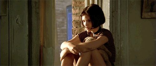 Léon The Professional - Thứ tình cảm dị thường của ông chú sát thủ và cô bé 12 tuổi - Hình 4