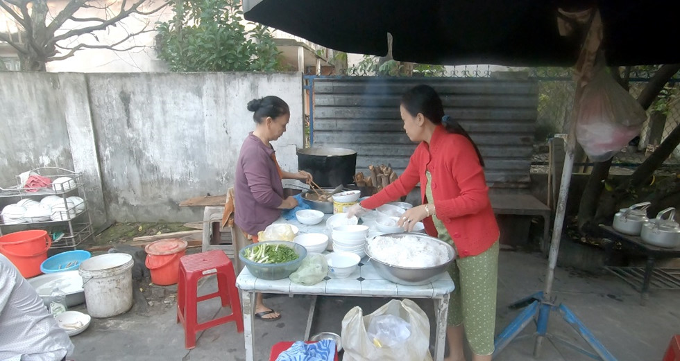 Bún giò 2 tô số lượng có hạn không dành cho người ngủ nướng - Hình 2