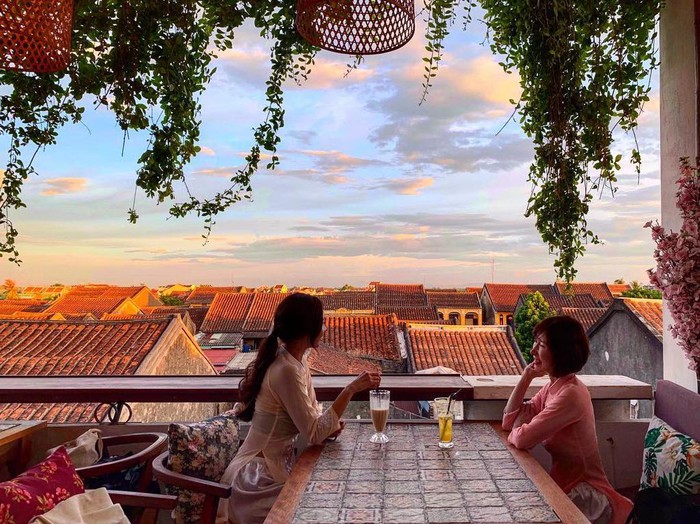 Check-in 6 quán cà phê có không gian đậm chất xưa ở Hội An - Hình 8