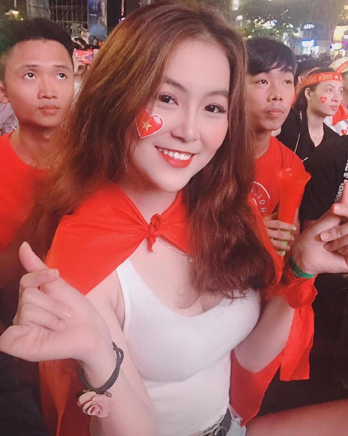 Dàn cô giáo tiểu học sở hữu thân hình vạn người mê ngoài đời - Hình 10