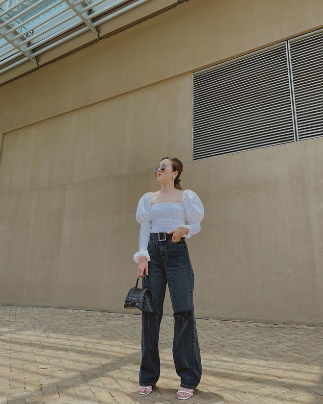 Đụng hàng Lisa cool ngầu nhưng Irene lại xinh như công chúa, vừa khoe được eo vừa lấp ló vòng 1 gợi cảm - Hình 11