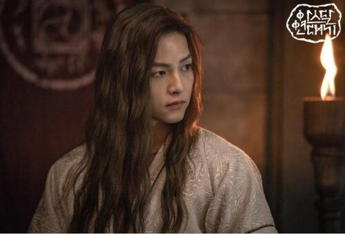 Phim của Song Joong Ki, Han Ji Min, Lee Byung Hun và Shin Min Ah bị hoãn vô thời hạn: Khủng hoảng nghiêm trọng! - Hình 9