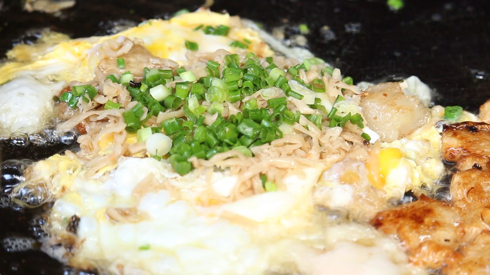 Quán bột lọc chiên chỉ bán 30 phần mỗi ngày - Hình 1