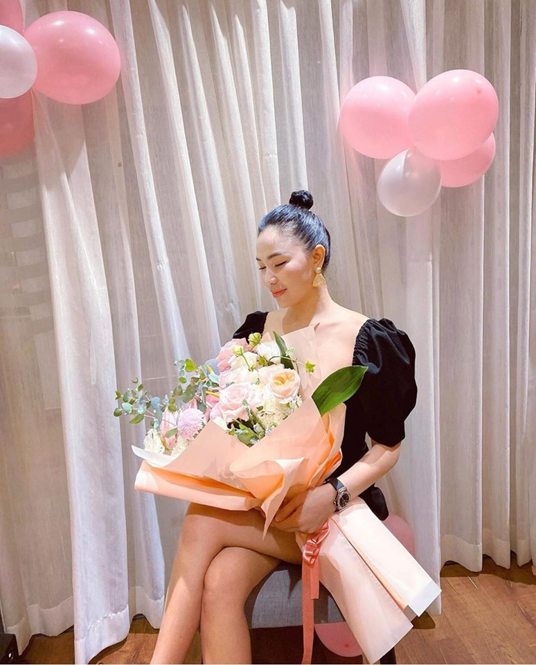 Quỳnh Thư - diễn viên lộ bằng chứng hẹn hò chồng cũ Quỳnh Nga: Bạn thân 15 năm của Ngọc Trinh, body bốc lửa và cực giàu! - Hình 13