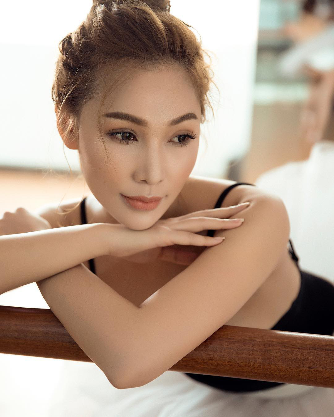 Quỳnh Thư - diễn viên lộ bằng chứng hẹn hò chồng cũ Quỳnh Nga: Bạn thân 15 năm của Ngọc Trinh, body bốc lửa và cực giàu! - Hình 7