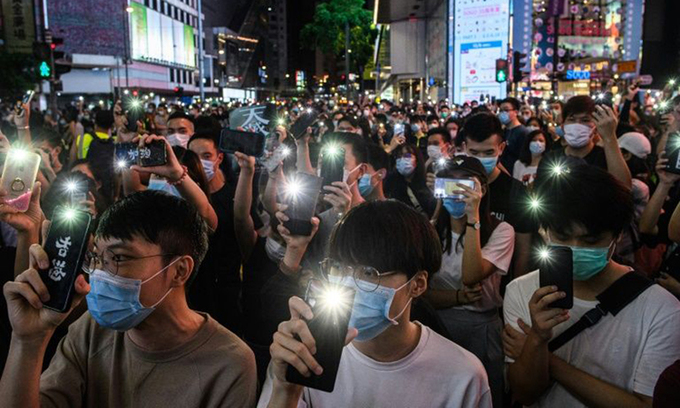 Trung Quốc kiểm duyệt Internet Hong Kong - Hình 1