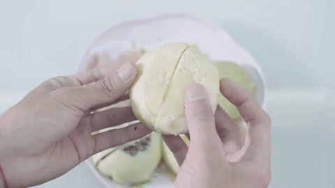 Ăn thử bánh Trung Thu nhân mochi ruốc 45k, liệu có ngon như hàng xách tay? - Hình 5