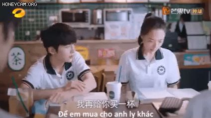 Cùng bị gái xinh tranh đồ ăn, Tử Thu (Lấy Danh Nghĩa Người Nhà) cư xử khác hẳn anh chồng tồi 30 Chưa Phải Là Hết - Hình 3