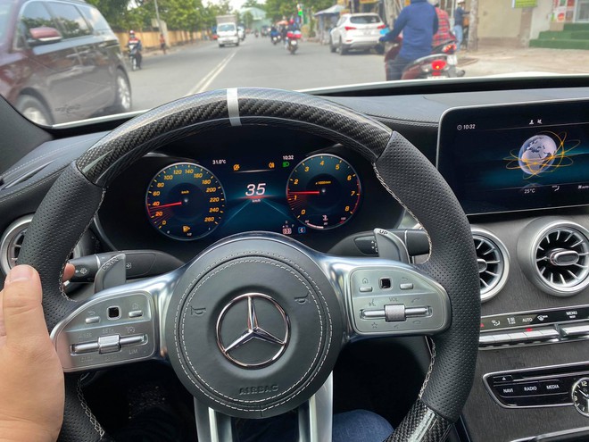 Độ đồng hồ Digital, thú chơi của người dùng xe Mercedes - Ôtô - Việt Giải  Trí