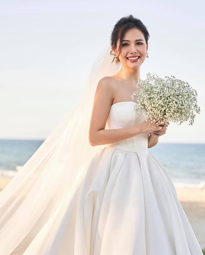 Lộ clip Nhã Phương biến hình thành cô dâu xinh đẹp trong buổi chụp hình  cưới