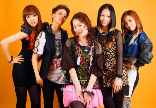 f(x) và những kí ức buồn của nền âm nhạc Hàn Quốc - Hình 1