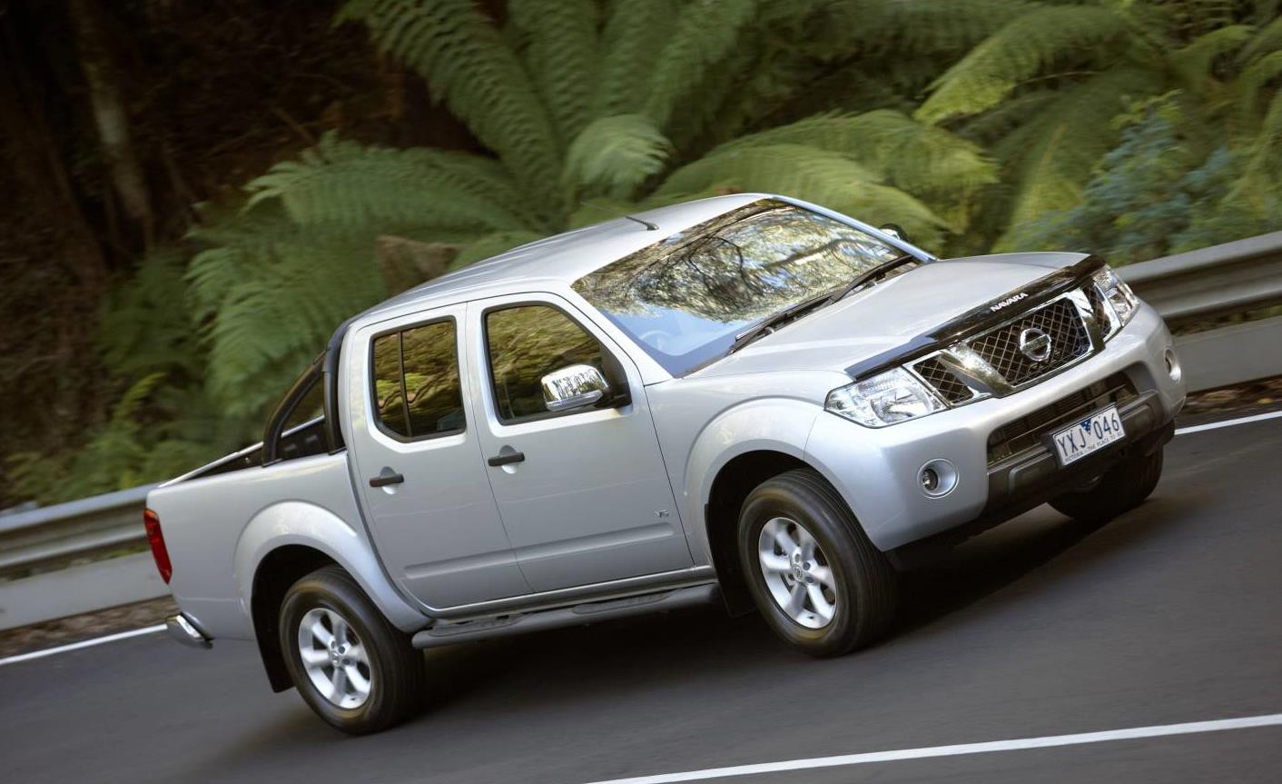 Triệu hồi hàng loạt Nissan Navara do lỗi túi khí Takata - Hình 1