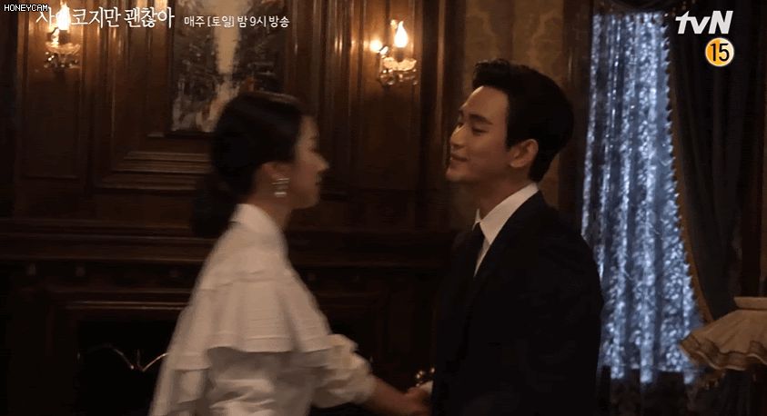 Loạt khoảnh khắc thính triền miên của Kim Soo Hyun - Seo Ye Ji ở hậu trường Điên Thì Có Sao - Hình 13