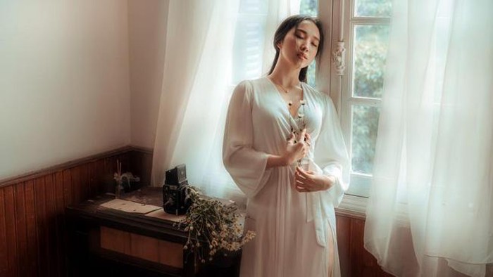 Hầm hầm chất vấn vợ dỡ mái nhà không xin phép, chồng kinh hoảng khi vợ đưa ra một thứ - Hình 1