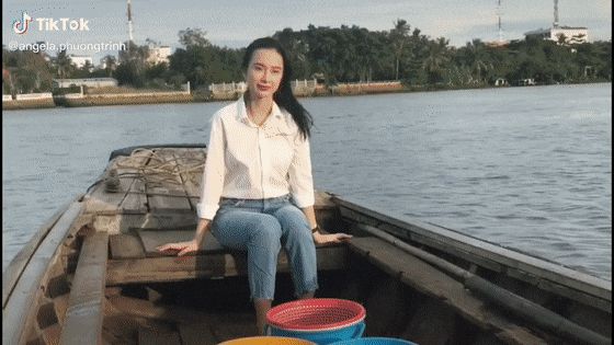 Lộ diện sương sương trong clip mới, Angela Phương Trinh gây sốt với visual giản dị: Góc nghiêng xinh động lòng người! - Hình 1