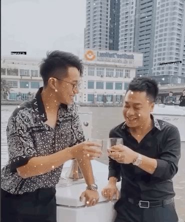 2 couple hot nhất tối nay chung khung hình: Hương Giang - Matt Liu mới yêu 3 tháng mà lấn át vợ - chồng Hoà Minzy - Hình 2