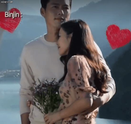 Hyun Bin bị soi bàn tay hư hỏng cố tình động chạm vòng 1 của Son Ye Jin bất chấp hướng dẫn của đạo diễn - Hình 4