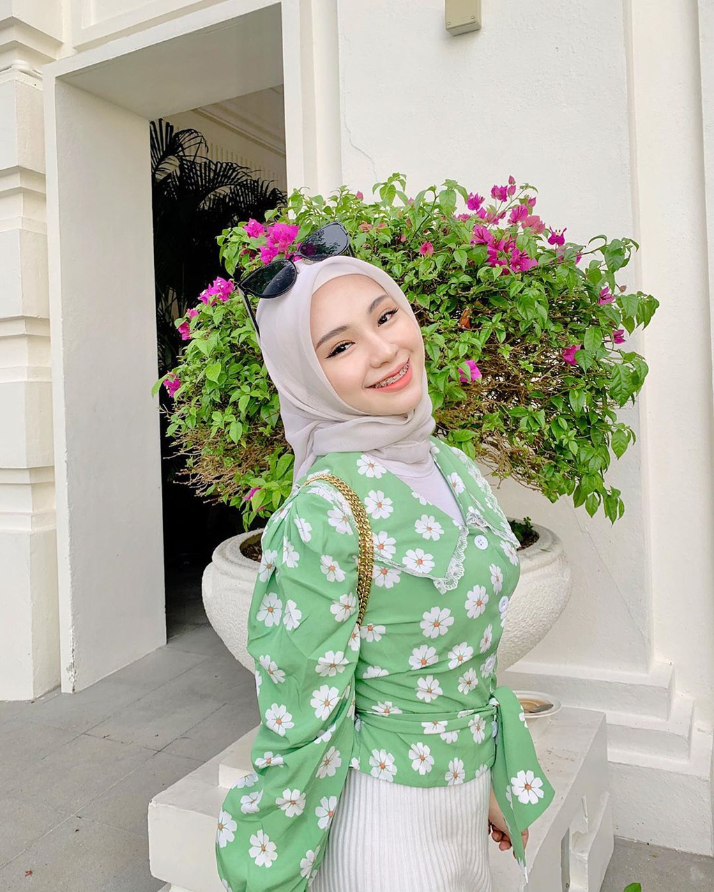 Người mẫu đạo Hồi được coi như bản sao của Song Ji Hyo - Hình 3