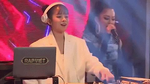 Tổng hợp các khoảnh khắc của DJ Mie: Quẩy nhạc cực cháy cùng thí sinh nhưng vẫn rất đáng yêu! - Hình 1