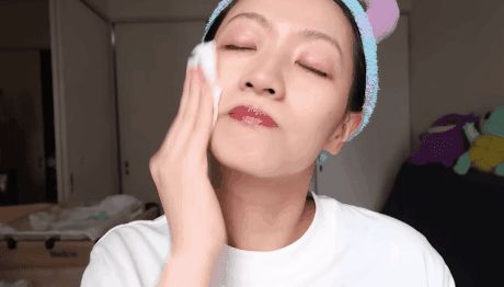 Beauty blogger người Nhật cảnh báo: Chị em đang huỷ hoại chính làn da của mình ngay từ bước tẩy trang - Hình 2