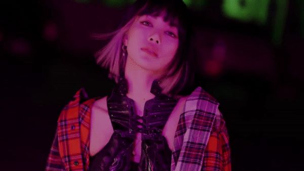 Lisa và Rosé đẹp ma mị trong teaser video, hé lộ đoạn nhạc khiến ai cũng nghĩ bài mới của BLACKPINK sẽ là ballad? - Hình 4