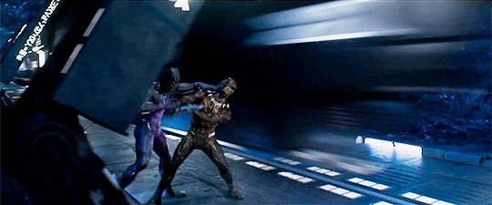 5 lần vũ trụ điện ảnh Marvel gây tuột mood cả ngày: Trận đấu của Black Panther dựng siêu ẩu cho kịp deadline, Nick Fury chột vì mèo? - Hình 3