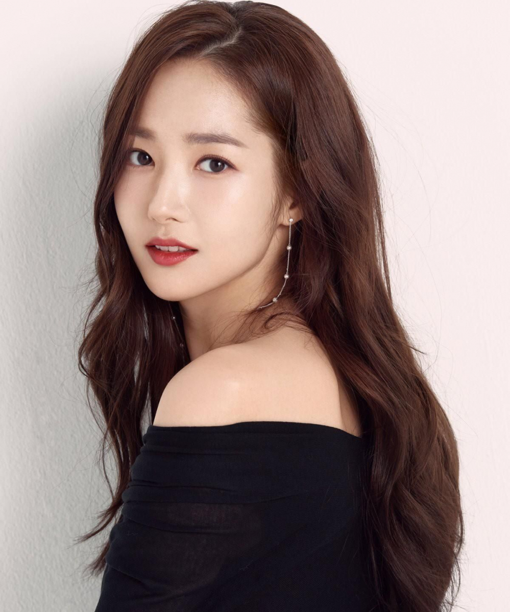 Vũ trụ dao kéo part 3: Nữ hoàng dao kéo Park Min Young và mỹ nhân dao kéo thị phi nhất kbiz Lee Da Hae. - Hình 1