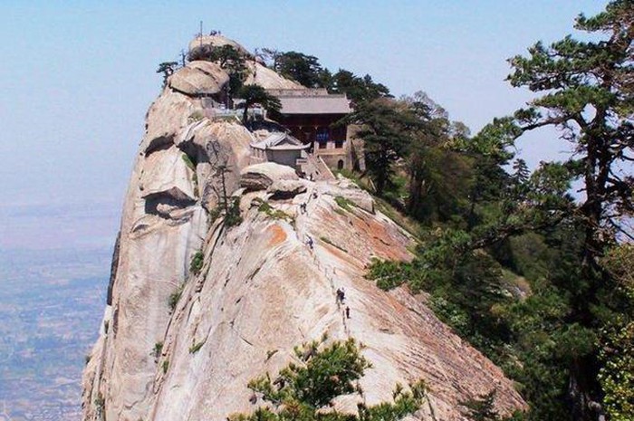 10 đền, chùa kỳ lạ và đáng sợ nhất châu Á - Hình 4