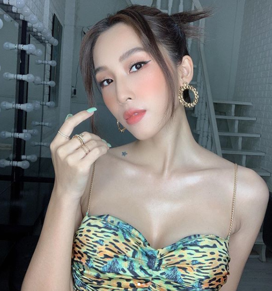3 hot girl có quan hệ đặc biệt với Tuấn Hưng đẹp mơn mởn khiến gái 20 chạy dài - Hình 9